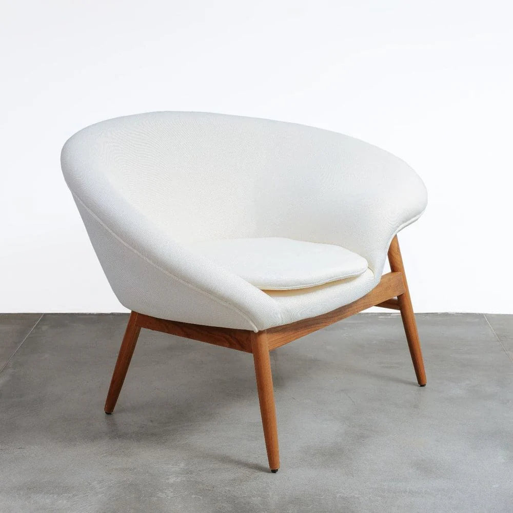 Beige Fabric and Natural Teak Lounge Chair – Right