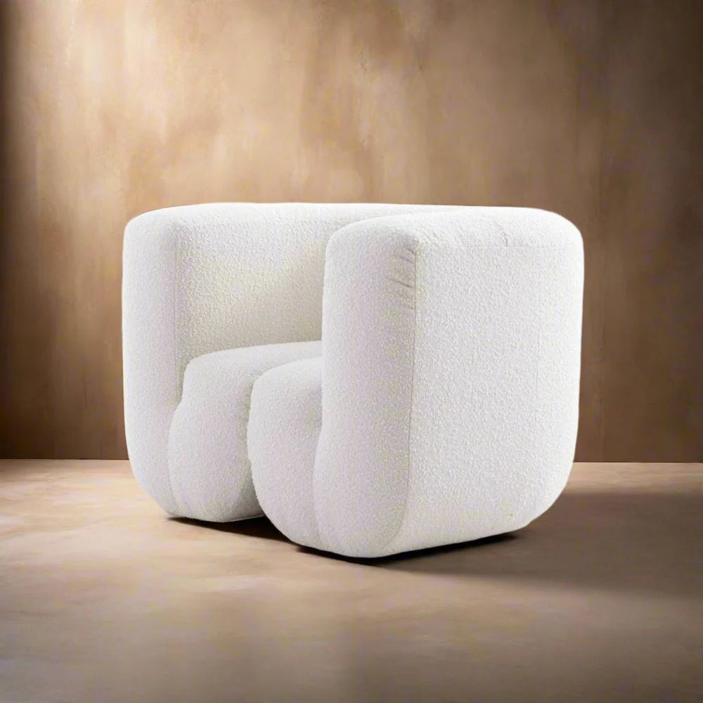 Off-White Wood and Boucle Lounge Chair – FYS0071OWHT